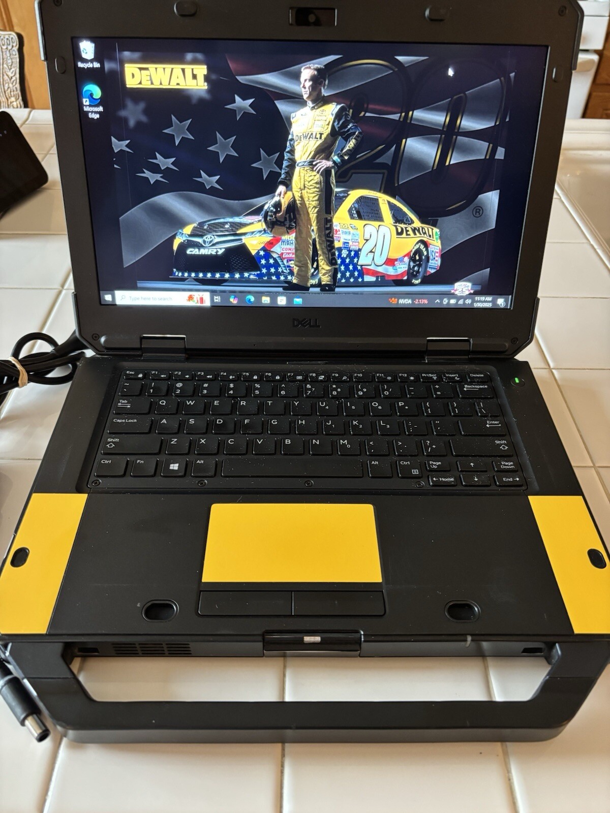 DELL RUGGED 5420 i5-6300U up to 32GB RAM 2TB SSD Toughbook DeWALT Yellow