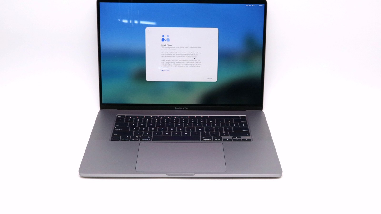 Apple MacBook Pro A2141 16 Core i7 16GB 512GB Gray 2019
