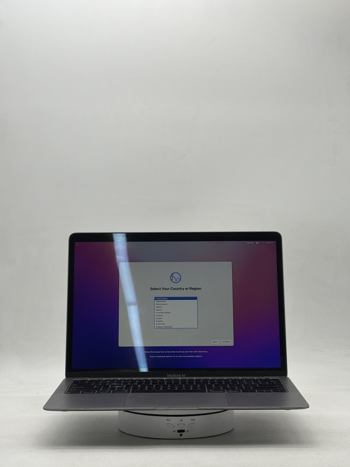 MacBook Air 13″ i5-8210Y  8GB 128GB Space Gray – (Read)