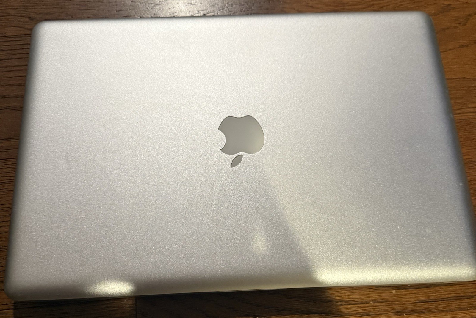 READ DESCRIPTION. Apple MacBook Pro 2009 4GB Ram.