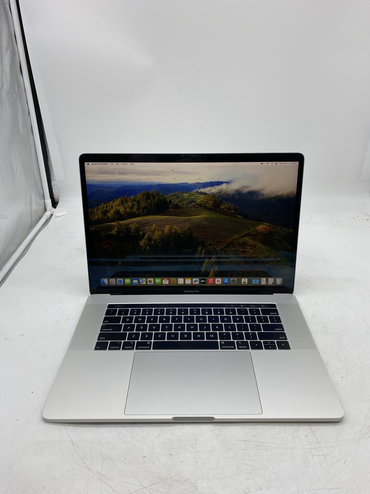 Apple MacBook Pro 15″ 2018 Core i7 8850H 2.6GHz 16GB RAM 500GB SSD MacOS Sonoma