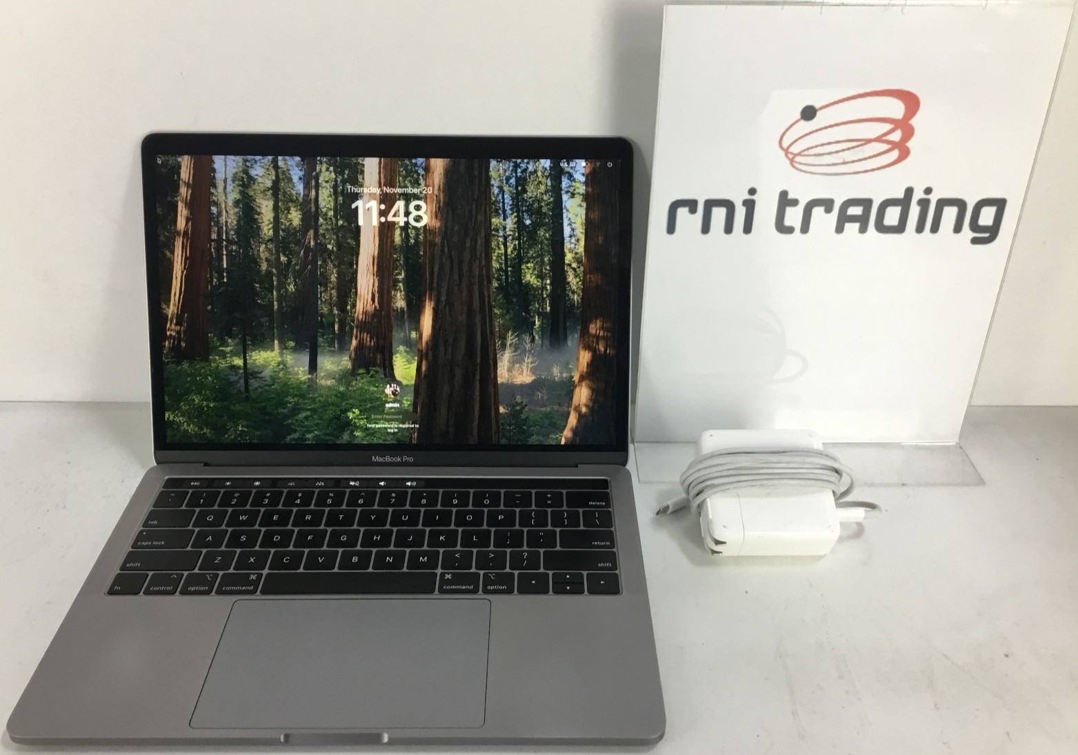 Apple MacBook Pro A1989 I5-8279U 2.40 GHz 16GB 256GB SSD SEQUOIA