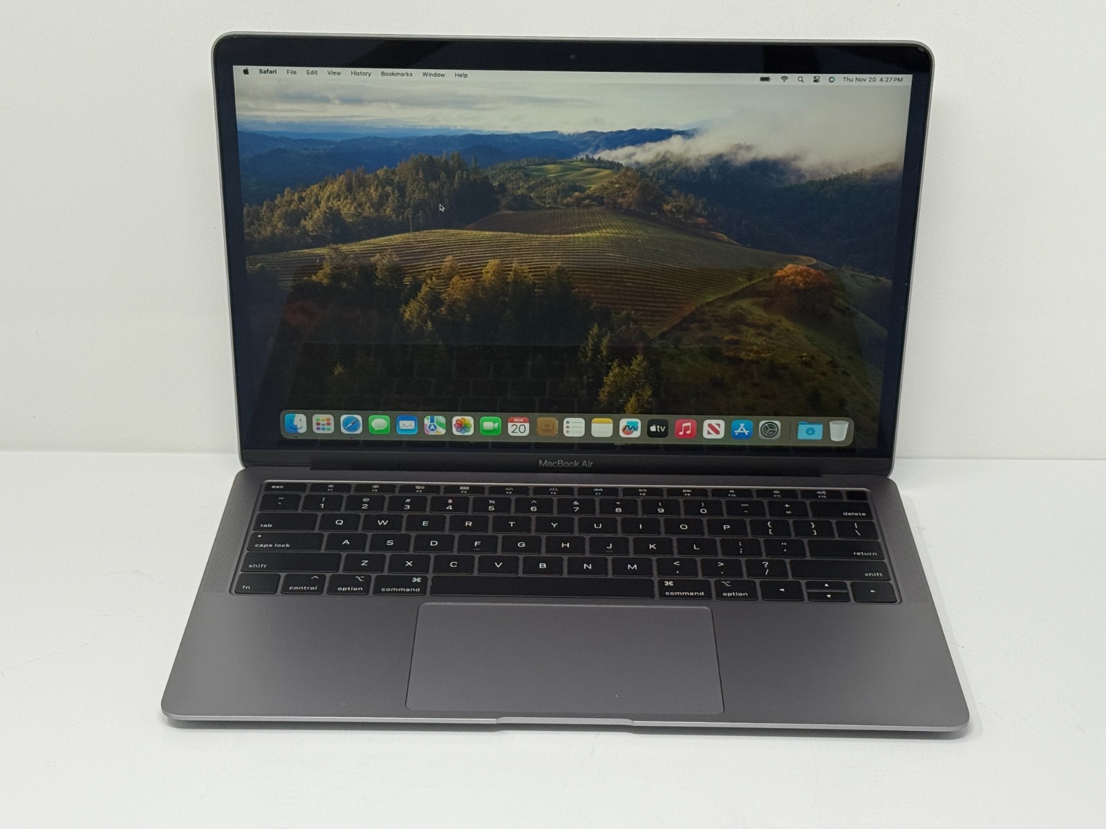 2019 Apple MacBook Air 13.3″ i5 1.6GHz 8GB RAM 128GB SSD A1932 Space Gray