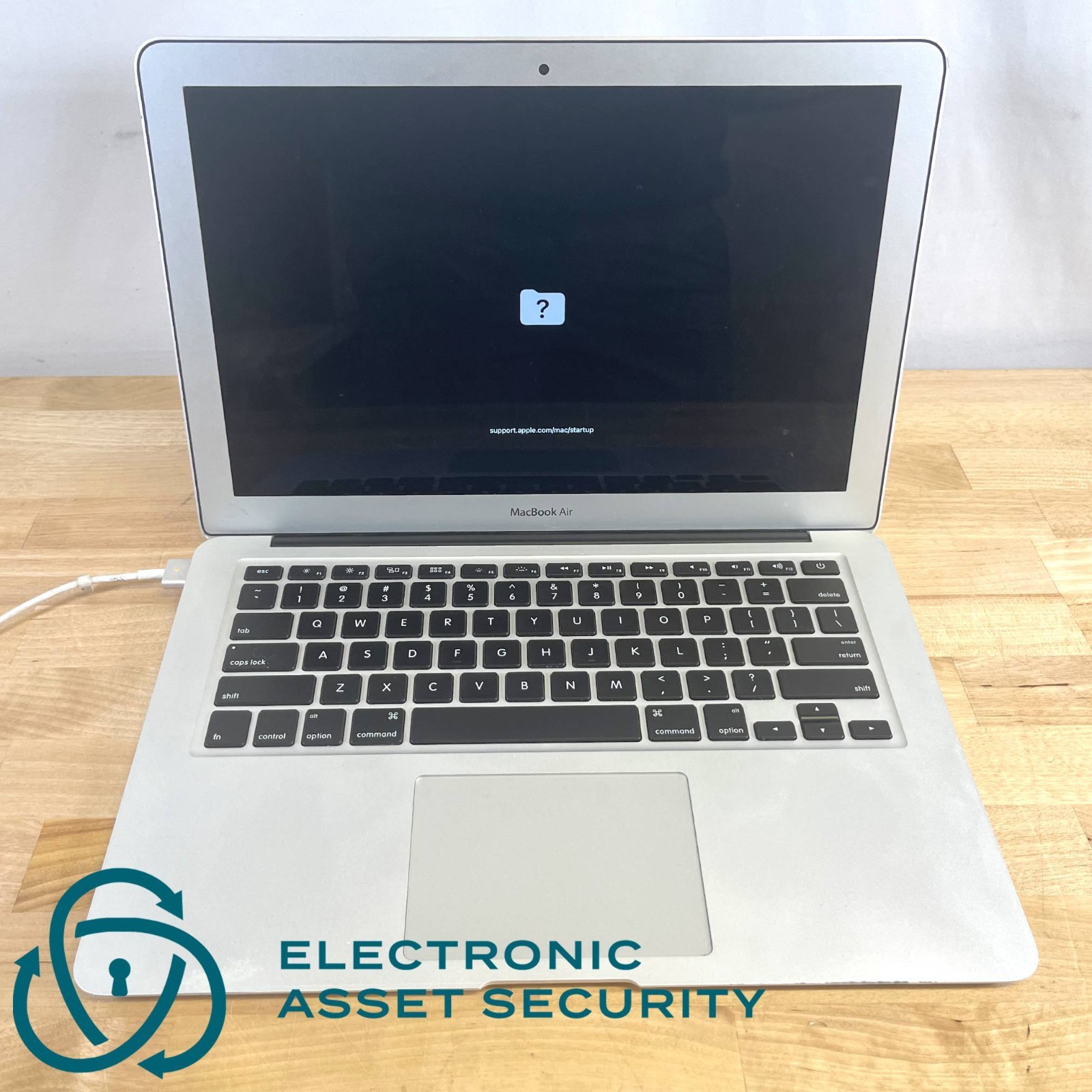 Apple MacBook Air A1466 i5-5250U 1.66GHz 4GB RAM Early 2015 (No Drive)