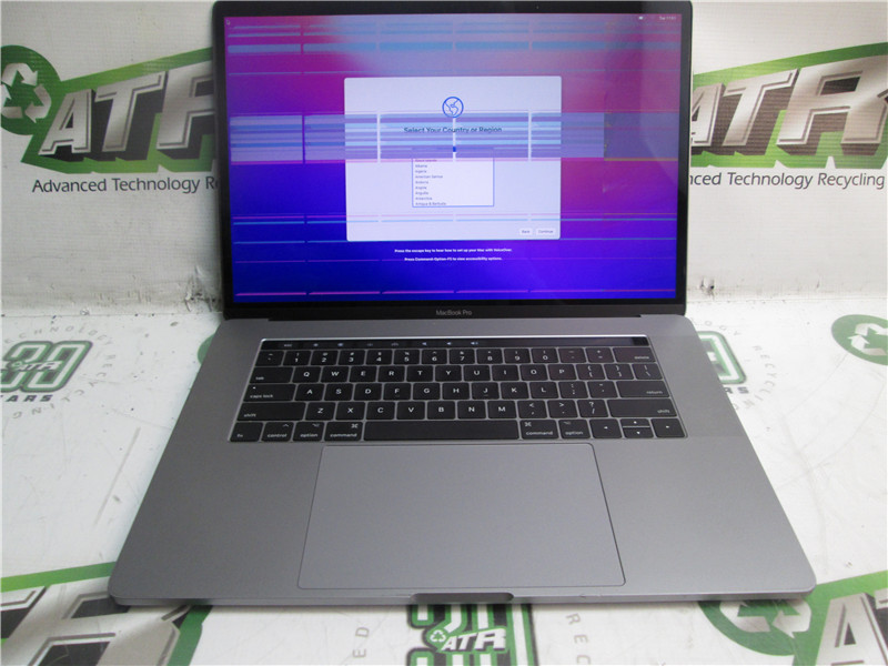 Apple MacBook Pro A1707 Laptop i7-6700HQ 2.60GHz 16GB RAM 256GB SSD macOS