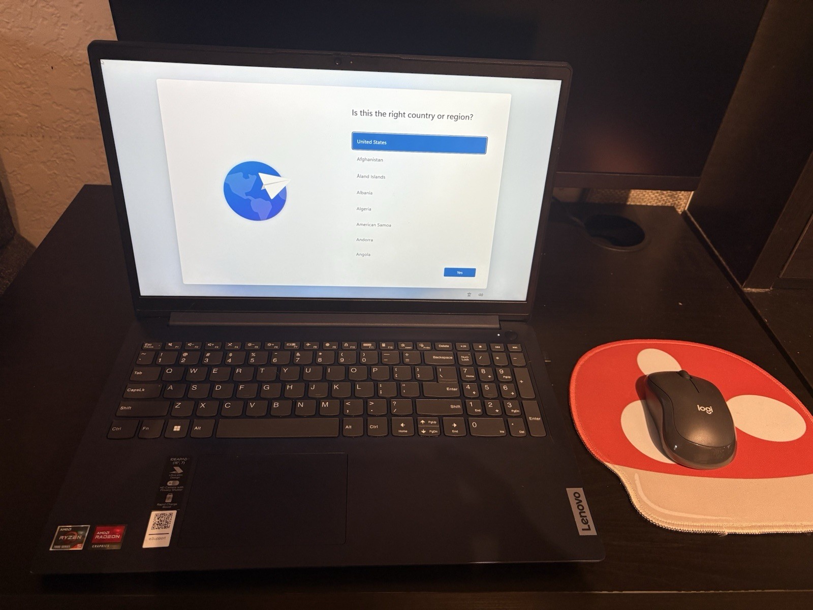 Lenovo IdeaPad 15.6 FHD Laptop Ryzen 5 7000 Series 8GB RAM 256 GB