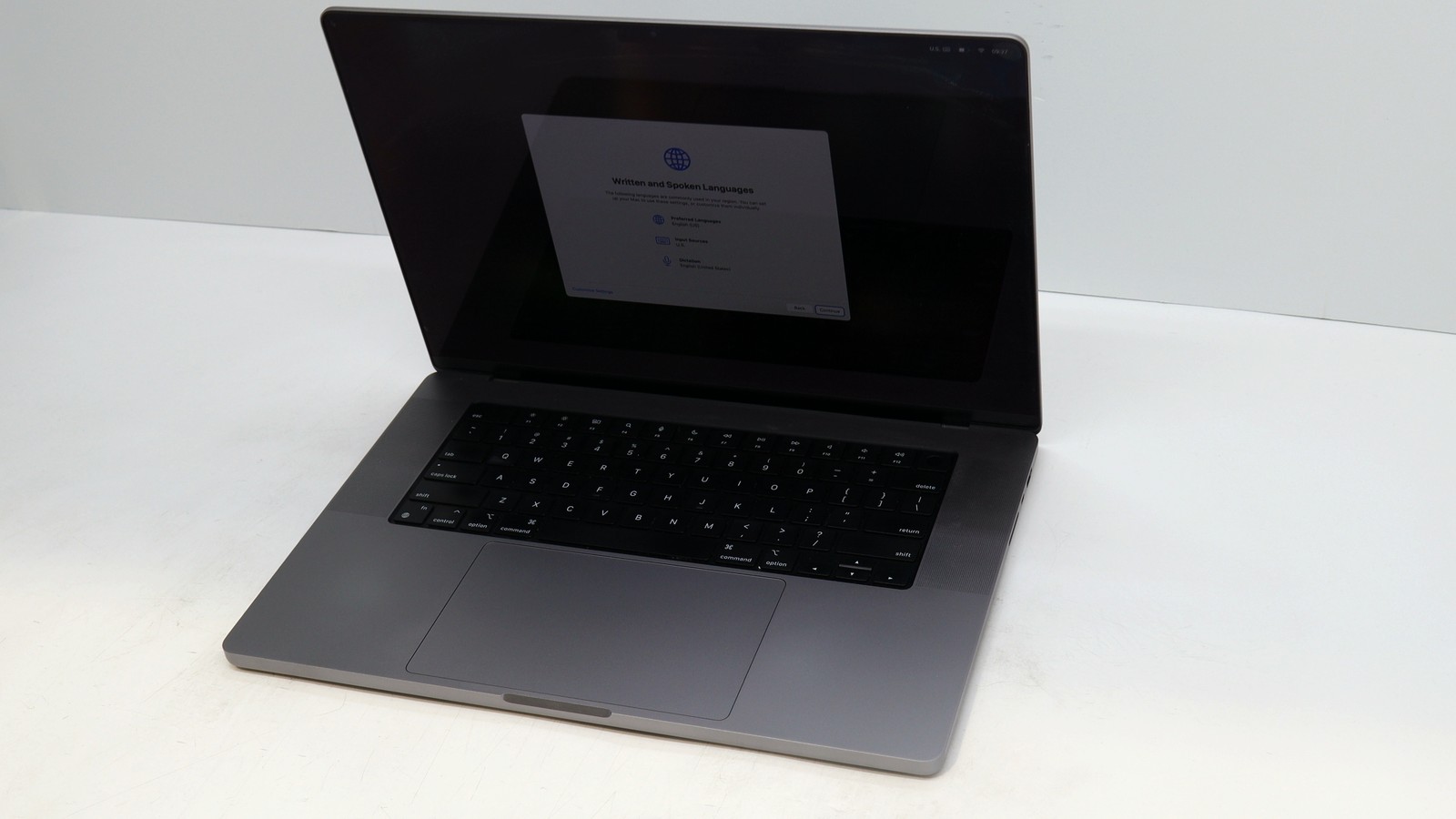 Apple MacBook Pro A2485 16 M1 Pro 10-Core 32GB 1TB Gray 2021