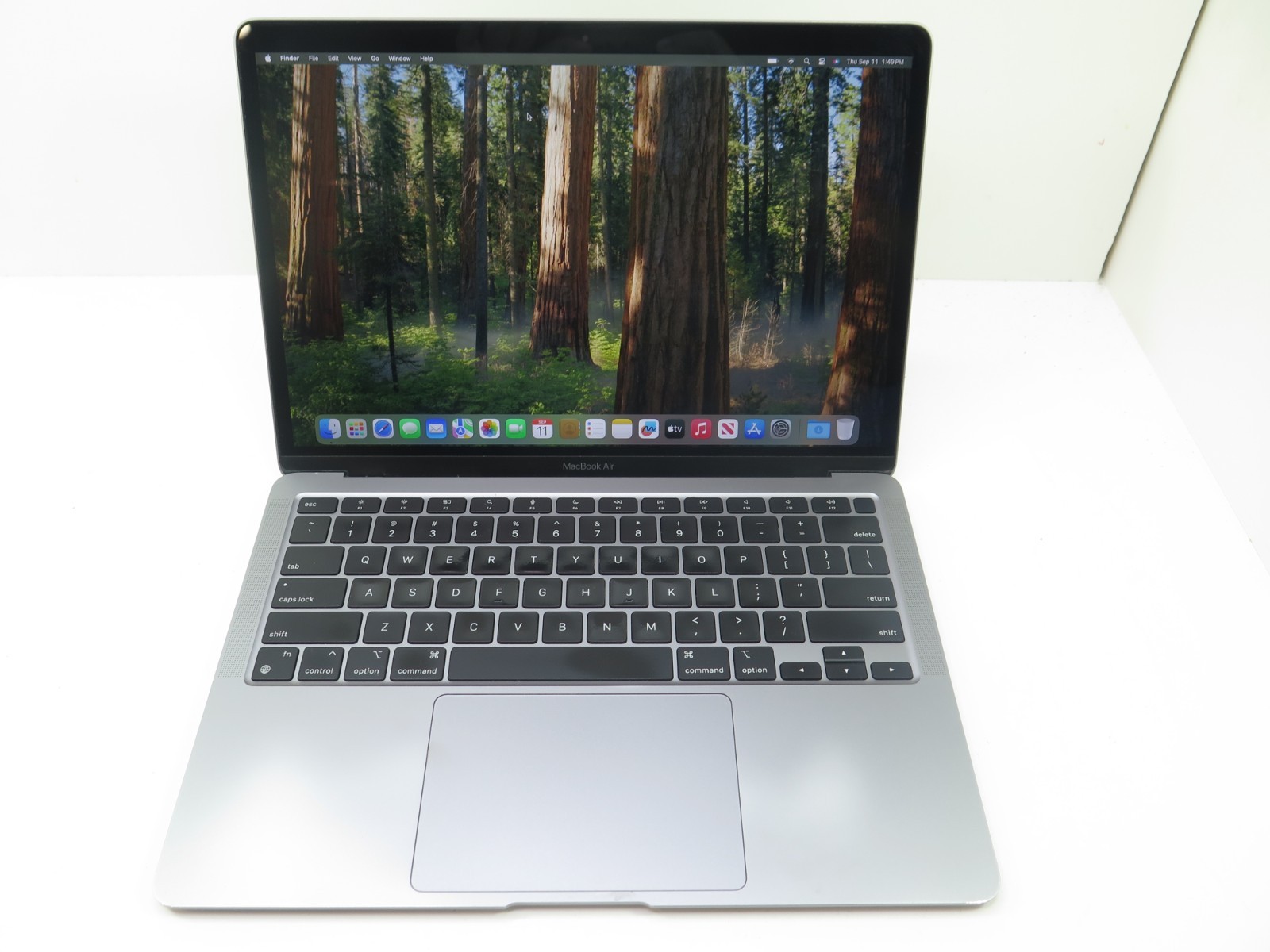 APPLE MACBOOK AIR GRAY 2020 13″ 8-CORE M1 16GB 512GB BATTERY COUNT @ ONLY 473