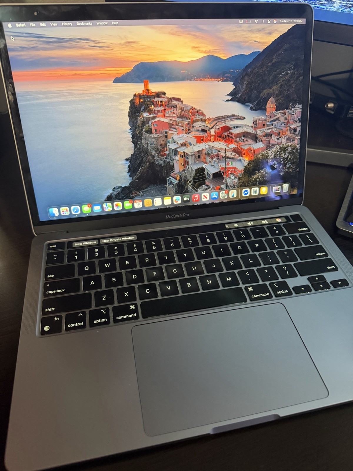 2020 Apple MacBook Pro M1 16 Gb Ram Touch Bar  90% Battery
