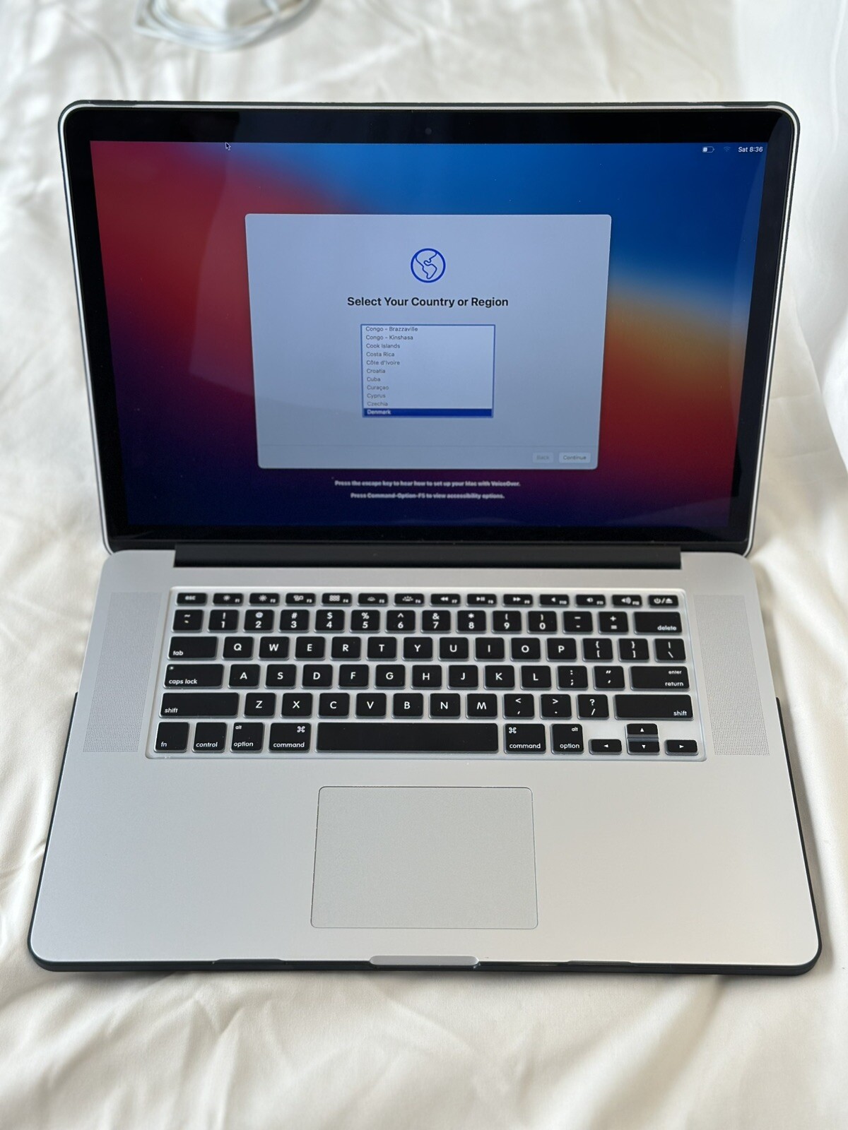 Excellent MacBook Pro A1398 15″ (512GB SSD Intel Core I7 2.70ghz 16gb)…