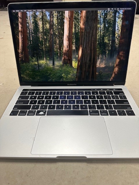 2018 Apple MacBook Pro 13” Touch Bar i7 2.7GHZ – Batt, Trim, LCD White Spots