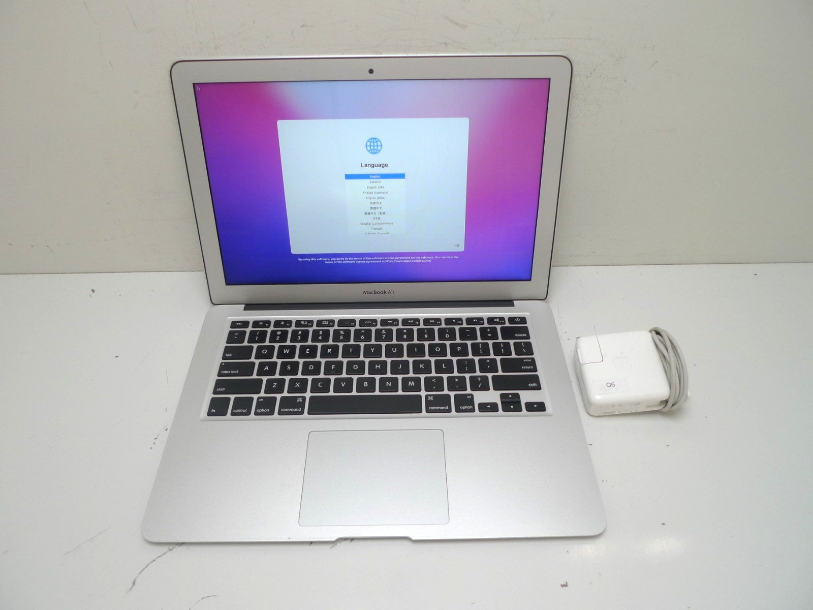 Apple MacBook Air 13″ 2015 | i5-5250U | 8GB RAM | 128GB SSD | 703 Cycles | READ