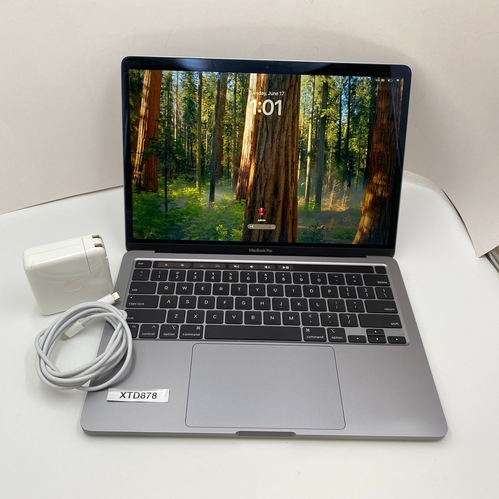 Apple MacBook Pro 13″ 2022 – Apple M2 8GB RAM 512GB SSD – Gray – Fair Condition