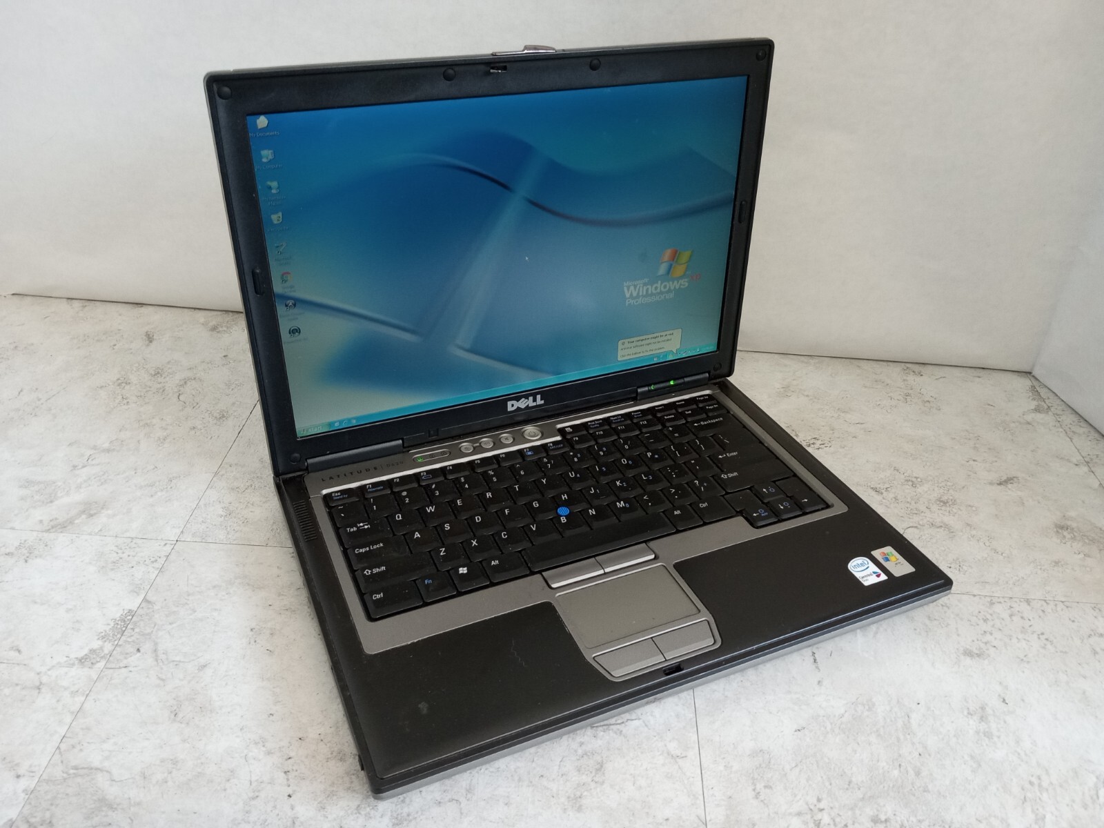 Dell D620 14″ Laptop Intel Core 2 Duo 2GB RAM 160GB Windows XP RS232 *READ* -RR