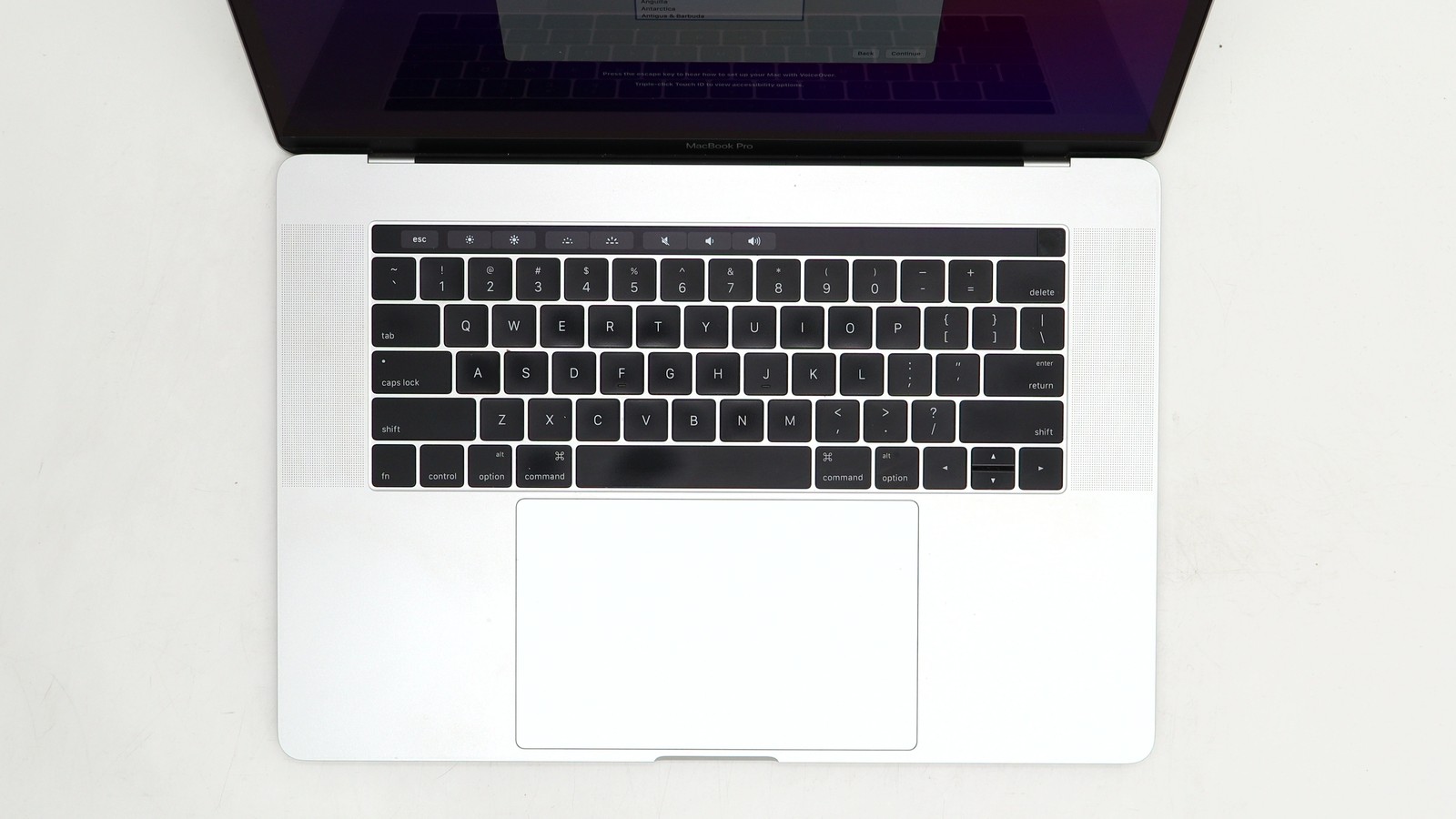 Apple MacBook Pro 15 Core i7 16GB 256GB Silver 2016 – Used Good