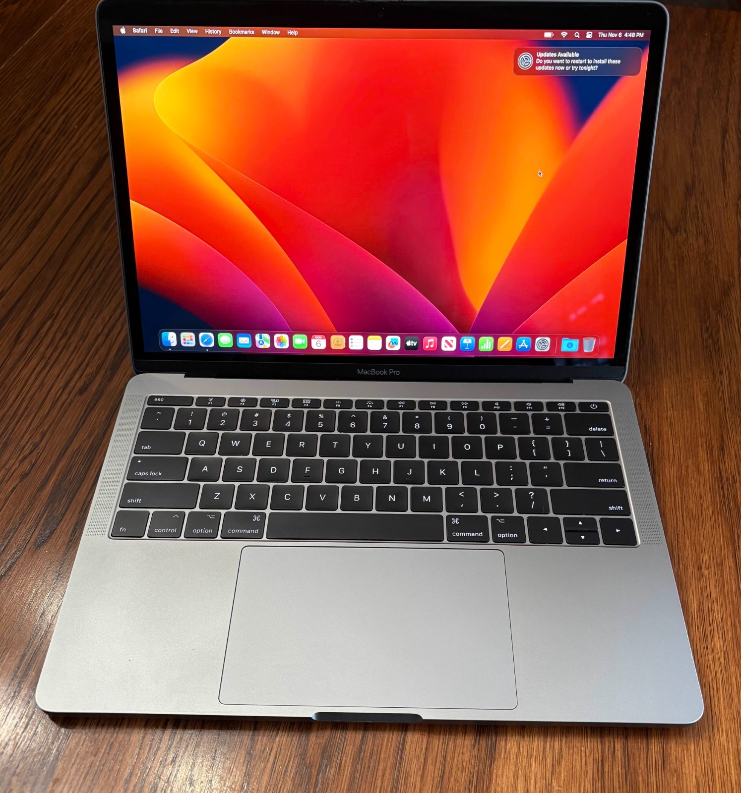 Apple MacBook Pro 2017 [Charger Bundle]  i5-7360U 8GB DDR4 128GB SSD [Fair Cond]