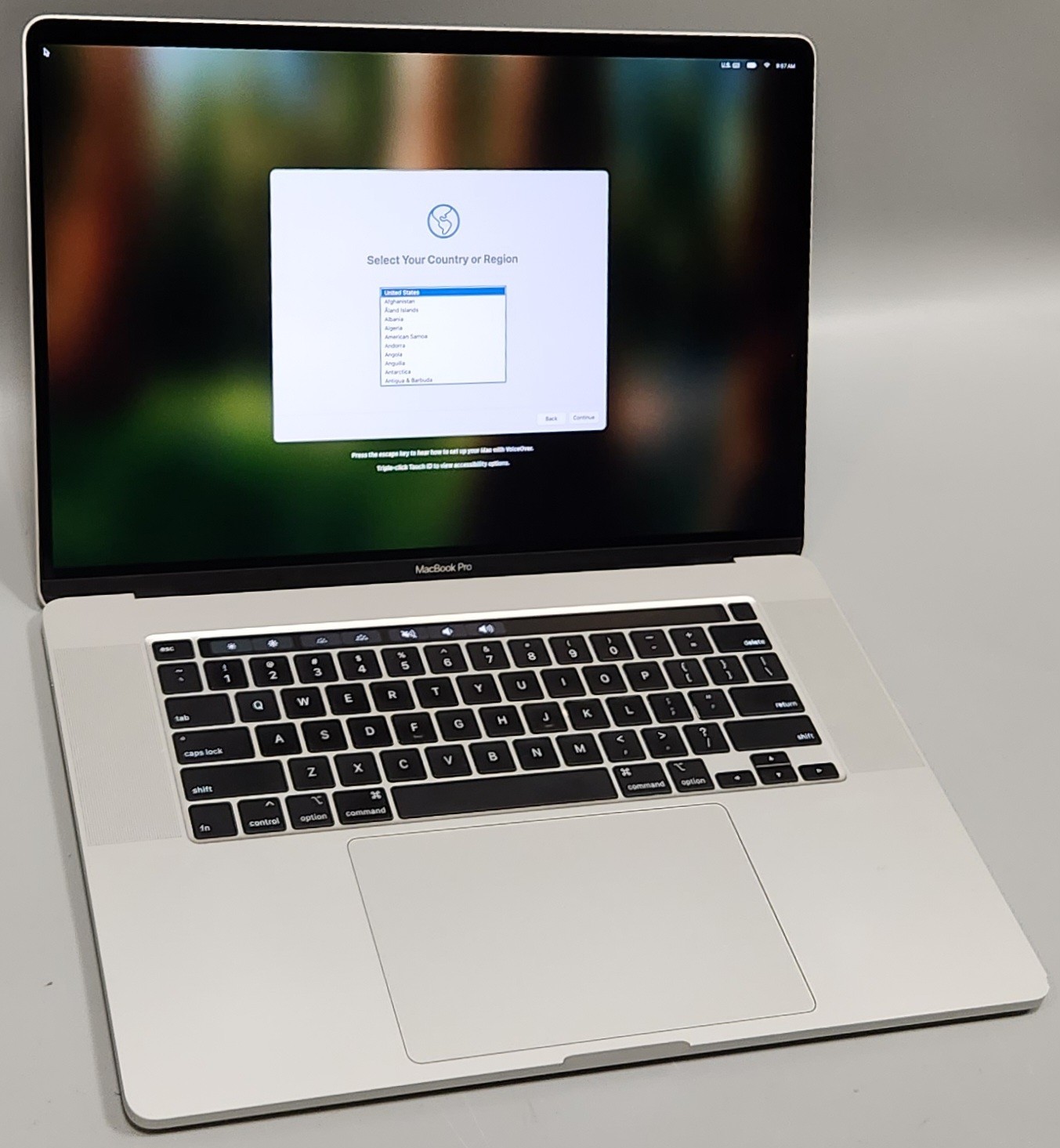 Apple MacBook Pro Retina 16″  2019 Intel i7-9750H @ 2.60GHz 16GB RAM 512GB SSD