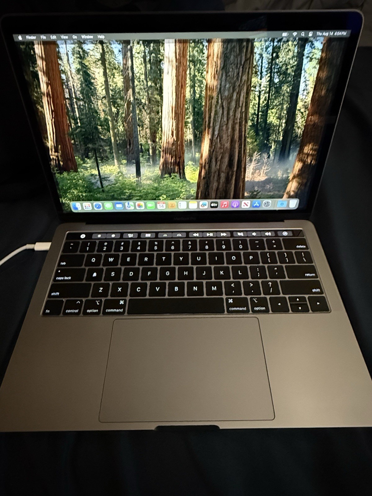 Apple MacBook Pro 13″ Touchbar A1989 i5, 2.40GHz/16GB RAM/256GB SSD, Sequoia OS