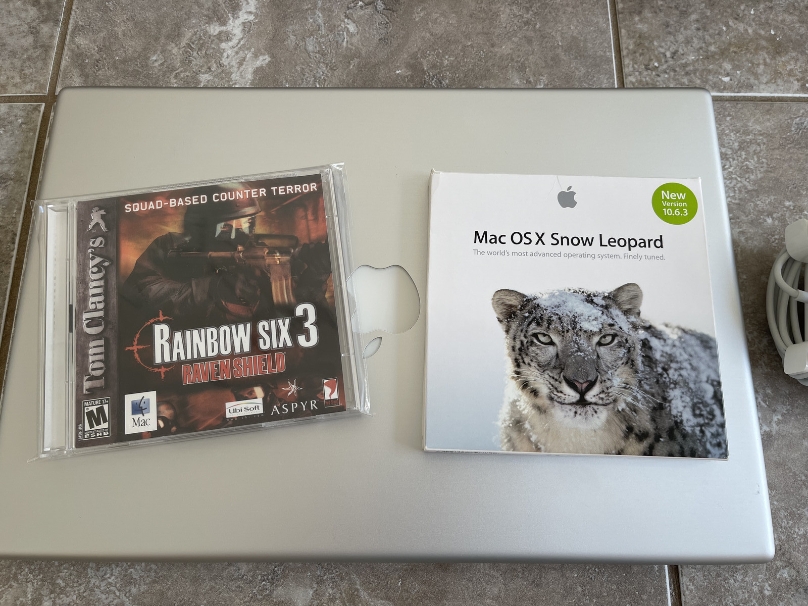 Apple MacBook Pro Computer – A1150 Silver  80GB HDD, 2GB RAM – EXC+ w/Software