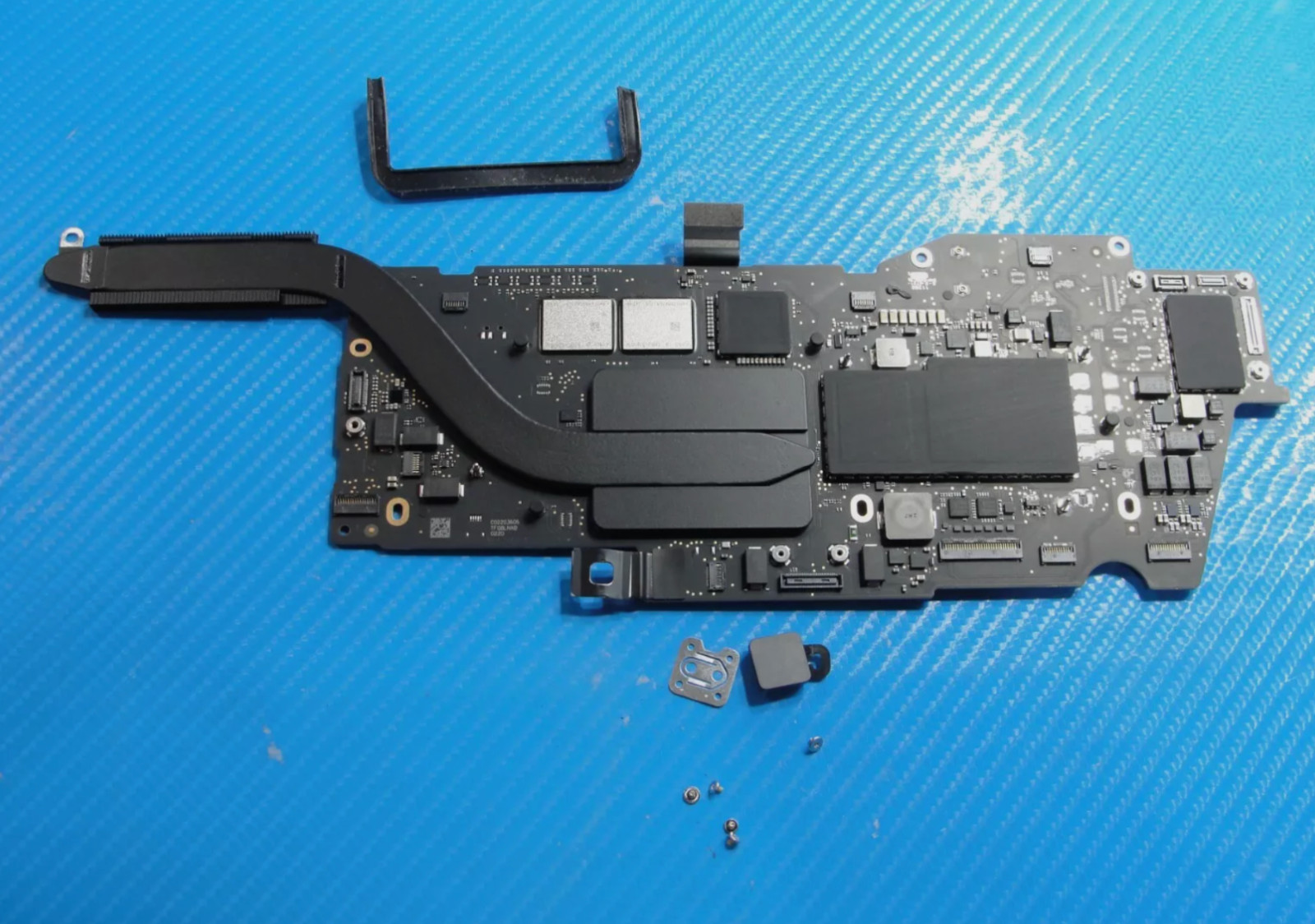 Apple MacBook Pro A2338 13″ 2020 M1 8GB/256GB Logic Board