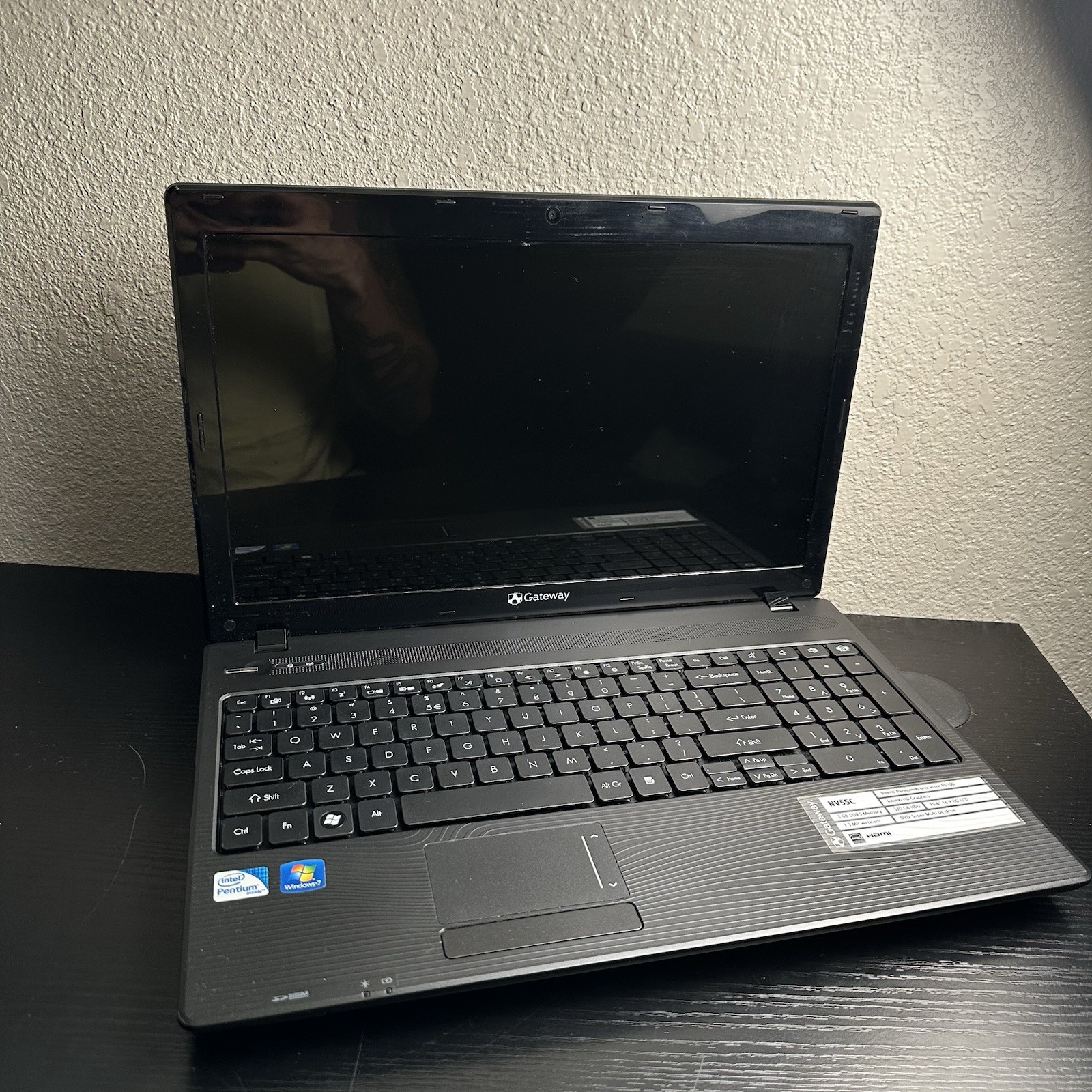 Packard Bell 15.6in PEW91 6GB Intel I3 2.40Gz  Laptop No Tested