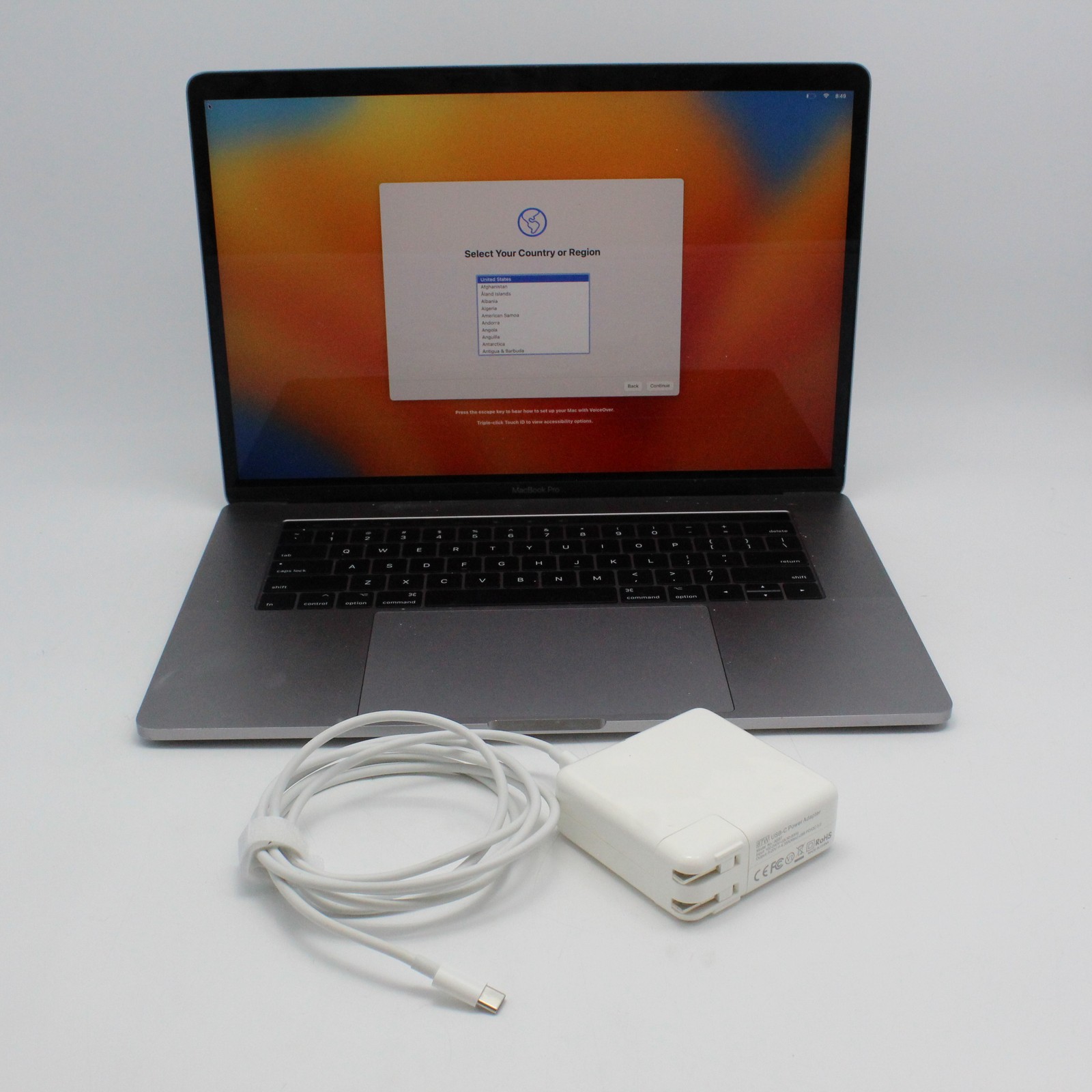 Apple MacBook Pro 2017 15.4″ Intel i7-7820HQ 512GB SSD 16GB DDR3 Radeon Pro 560