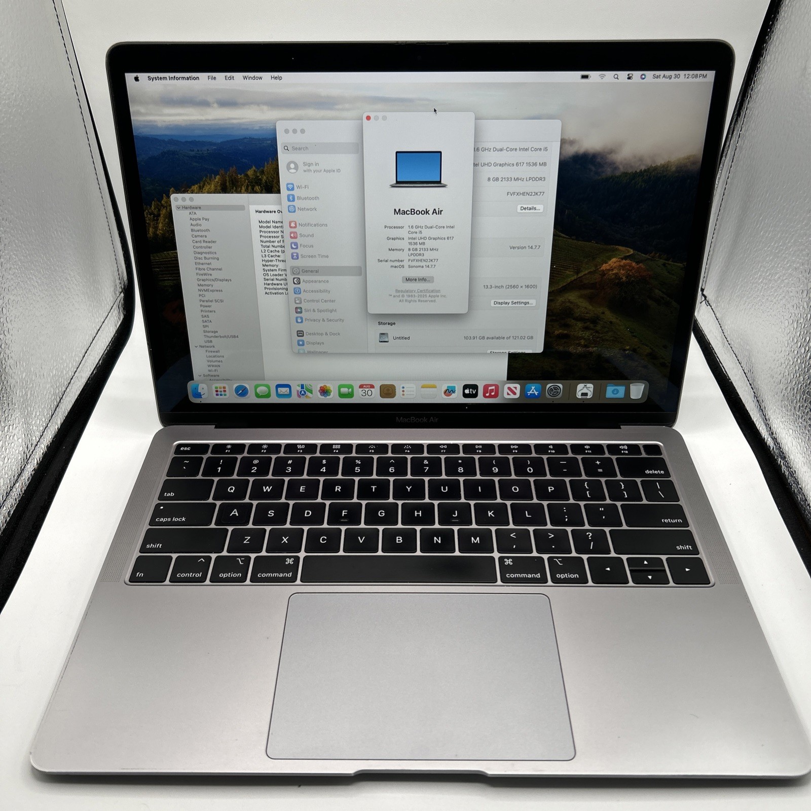 Apple MacBook Air 2018 13.3” i5 8GB 128GB – Space Gray, Works Great!