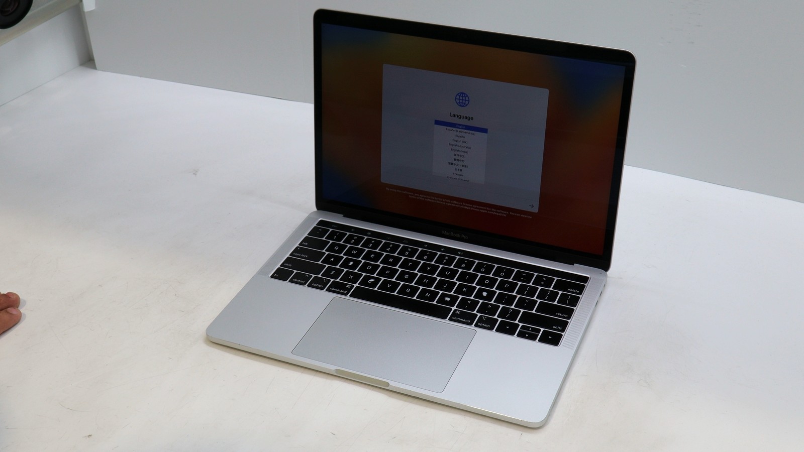 Apple MacBook Pro A1989 13 Core i7 16GB 256GB Gray 2018