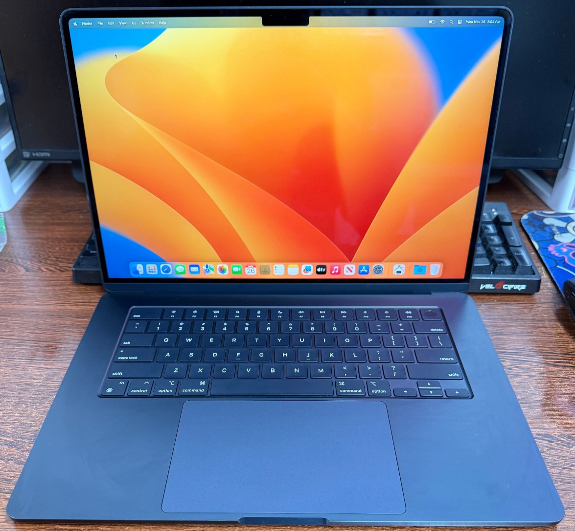 Apple MacBook Air 15″ (M2, 256GB SSD, 8GB Ram) – Black Excellent Used – 100% Bat