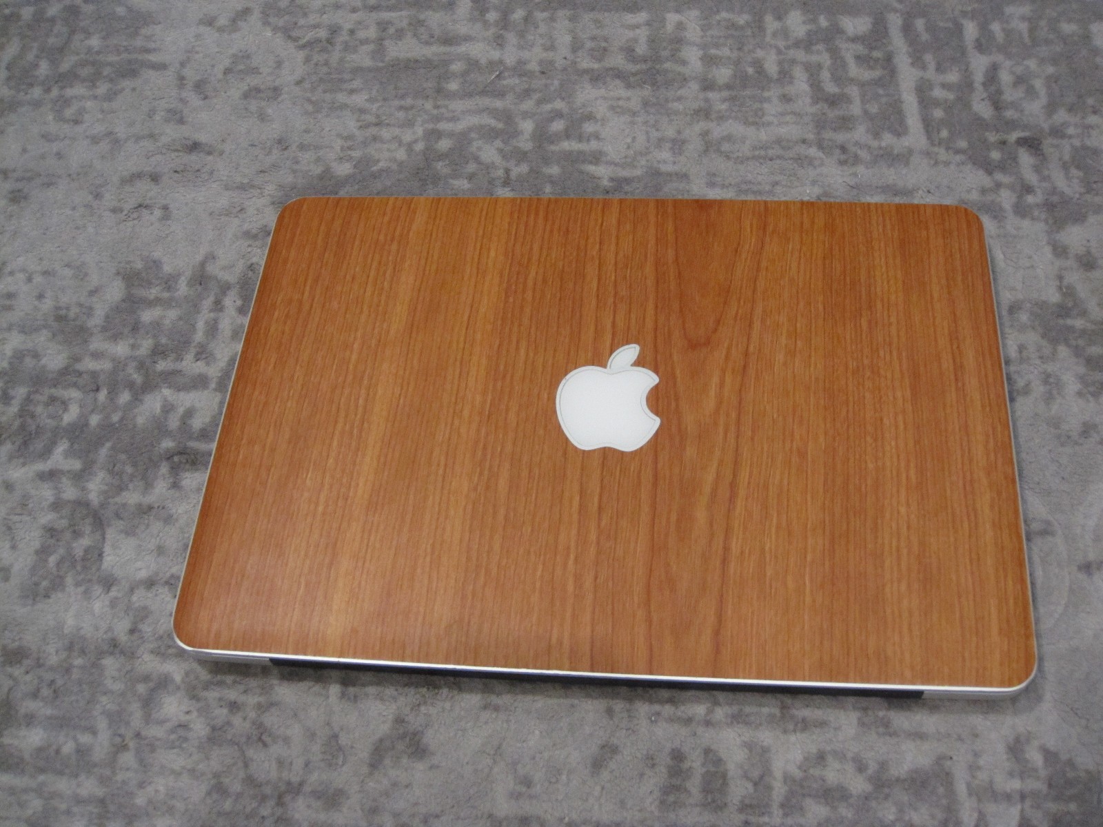 Apple MacBook Pro 13″ (128GB SSD, Intel Core i5-5257U, 2.70GHz, 8GB RAM) Laptop