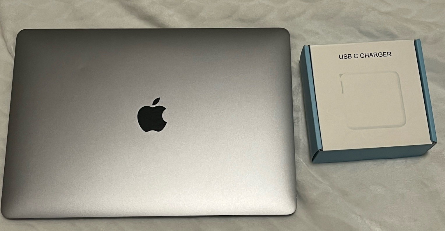 Apple MacBook Pro 13″ (251GB SSD, Intel Core i5 @1.40 GHz, 8GB) Laptop