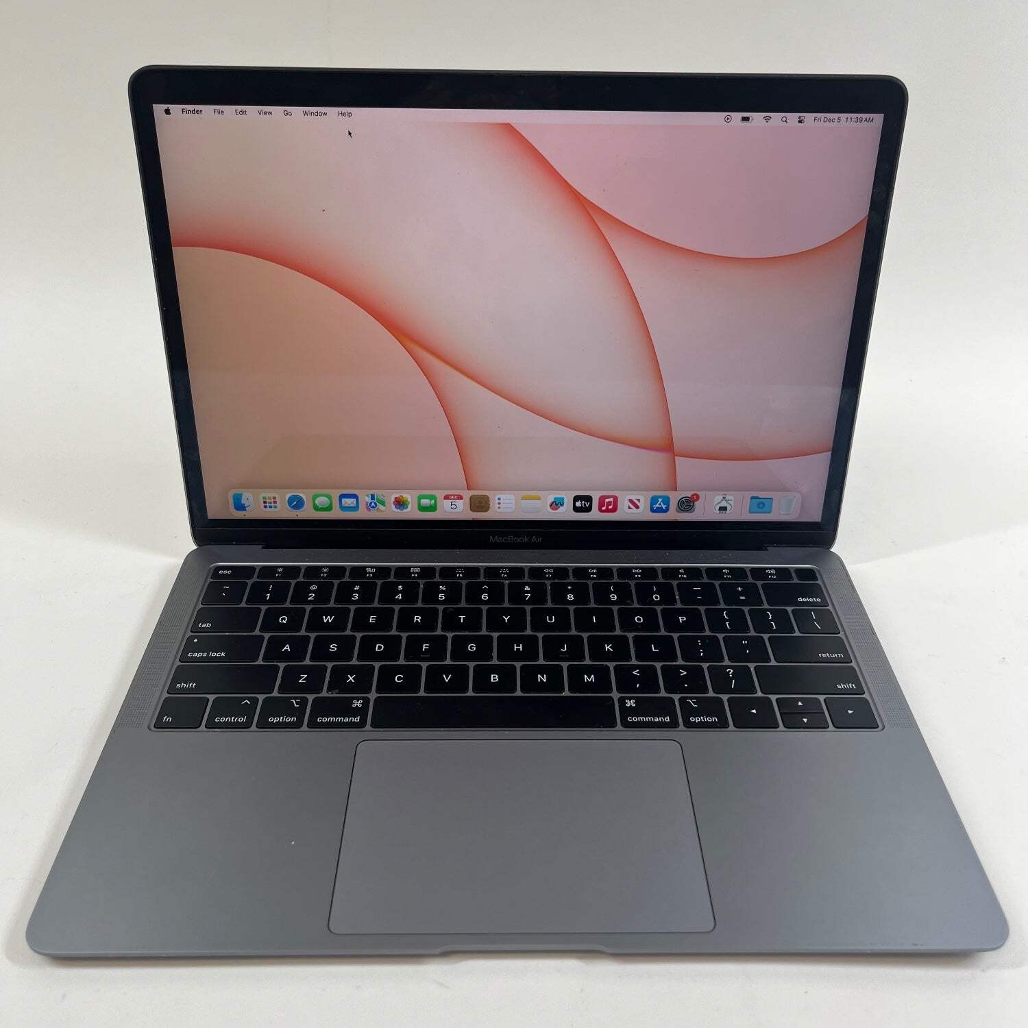 2019 Apple MacBook Air 13.3″ i5 1.6GHz 8GB RAM 256GB SSD Space Gray A1932
