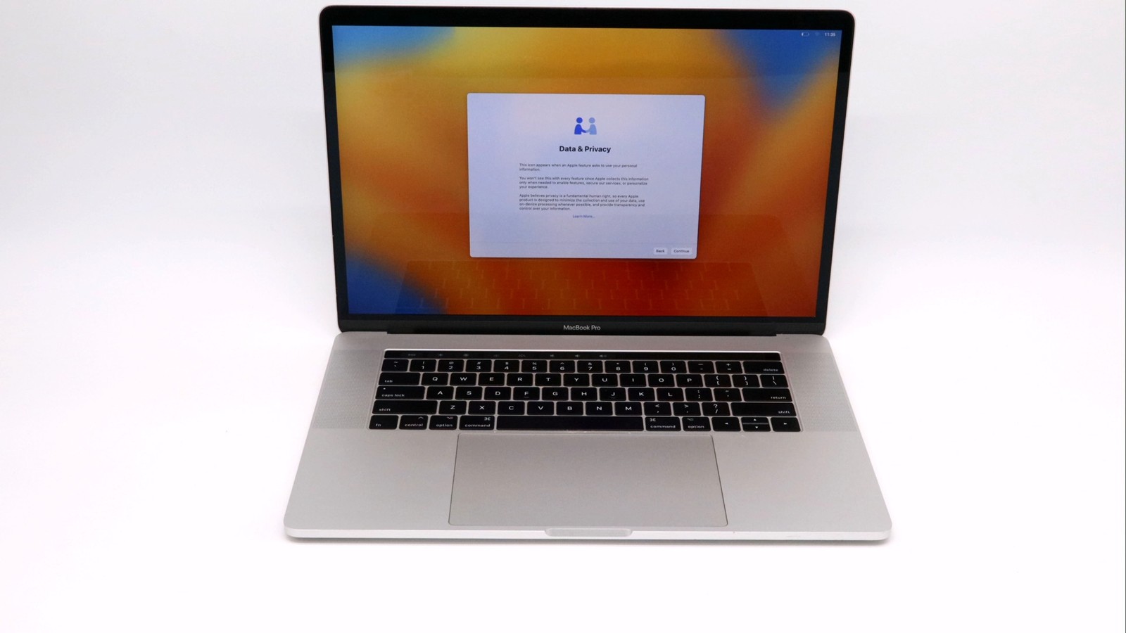 Apple MacBook Pro A1707 15 Core i7 16GB 512GB Silver 2017