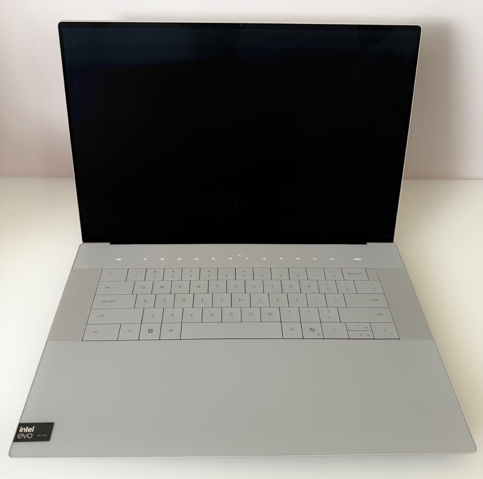 Dell XPS 16 9640 16.3″ | Ultra 9 | 64GB | 1TB SSD | RTX 4060 | FOR PARTS *READ*