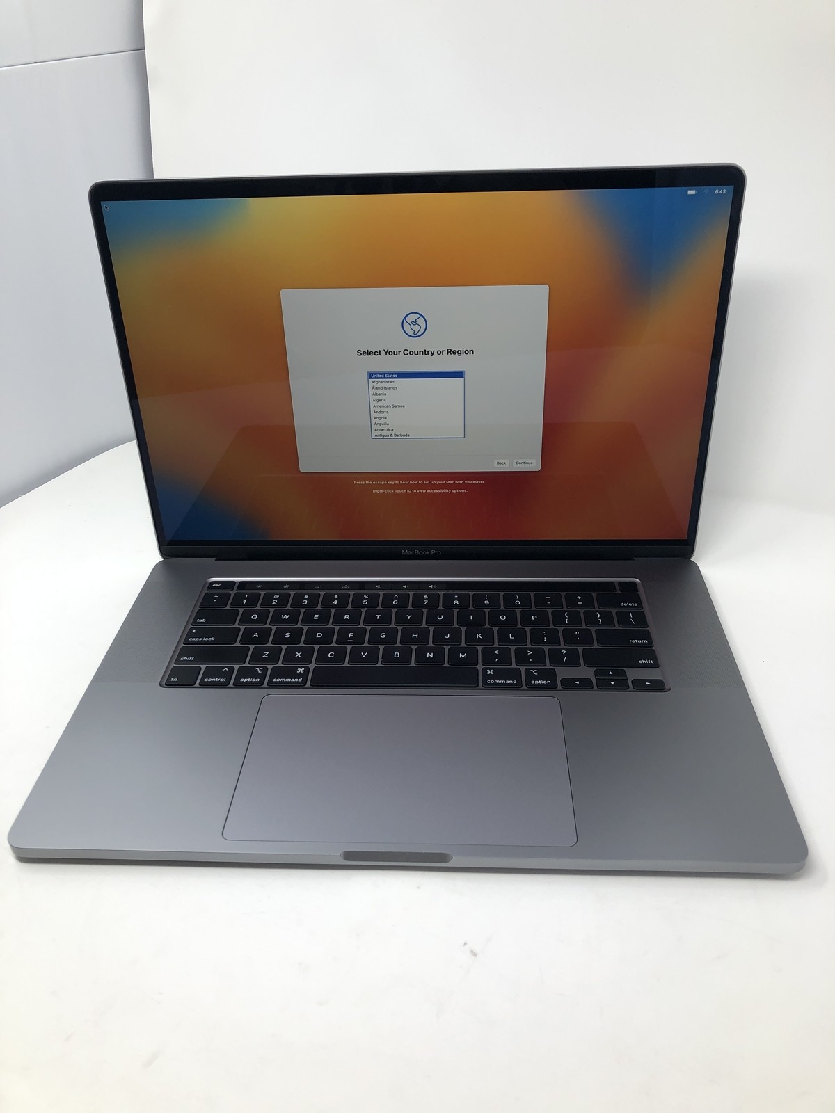 APPLE MACBOOK PRO A2141 2019 i9 2.4GHz 512GB 16GB Grade D