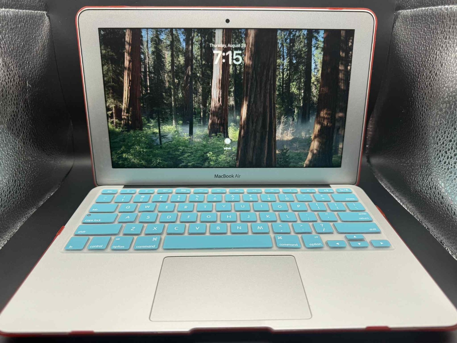 Maxed out 11″ MacBook Air w/ i7, 2025 OS Sequoia, upgraded RAM, latest updates