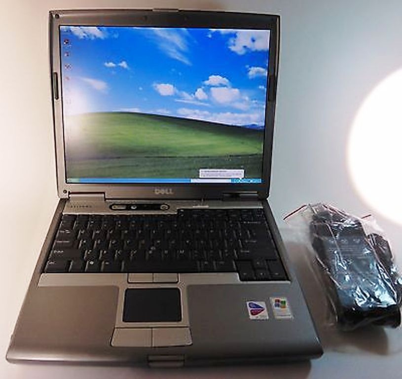 Dell Laptop Windows XP -Parallel port-9 pin Serial Port-RS232-NEW Battery-wifi