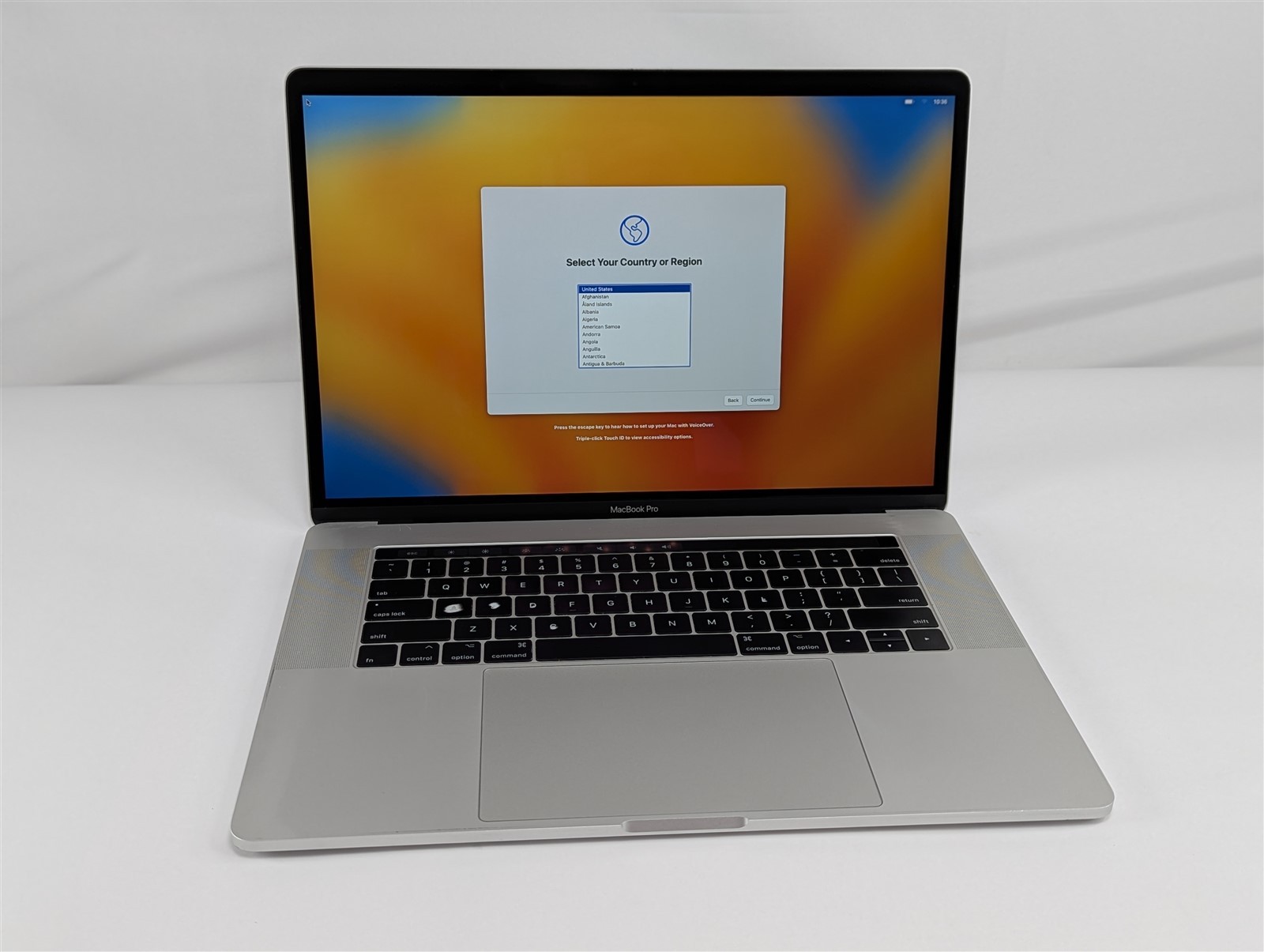 Apple MacBook Pro A1707 2017 15.4” Core i7 3.1GHz 16GB RAM 1TB SSD Retina
