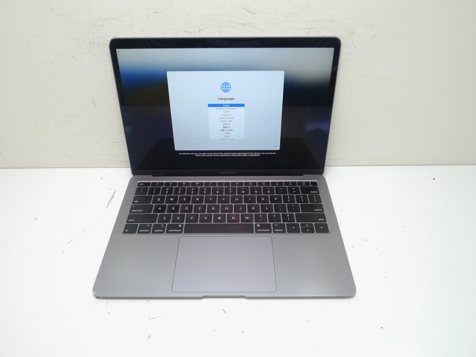 MacBook Air 13″ 2018 | i5-8210Y | 8GB RAM | 256GB NVMe | 464 Cycles | Read