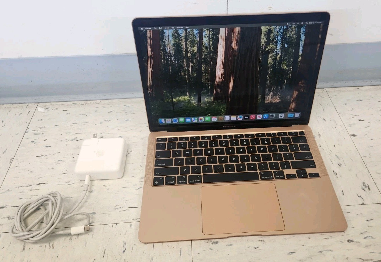 Apple MacBook Air 13.3″ (256GB SSD, Apple M1, 8GB RAM) Laptop – Rose Gold (Good)
