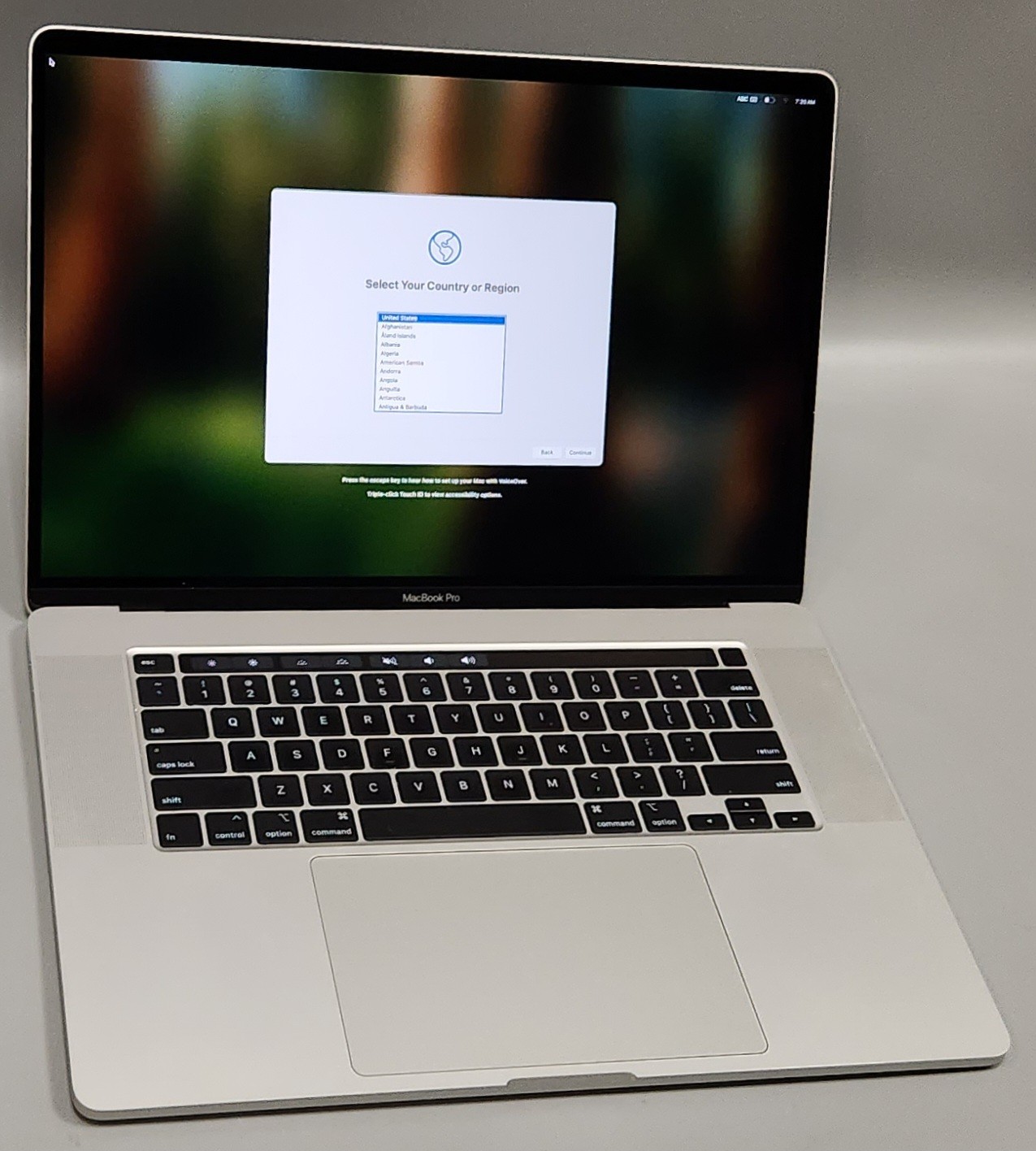 Apple MacBook Pro Retina 16″  2019 Intel i7-9750H @ 2.60GHz 16GB RAM 512GB SSD