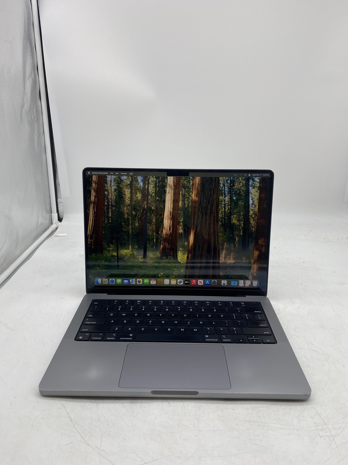 Apple MacBook Pro 2021 14″ M1 Pro 14C GPU 16GB RAM 512GB SSD MacOS Sequoia