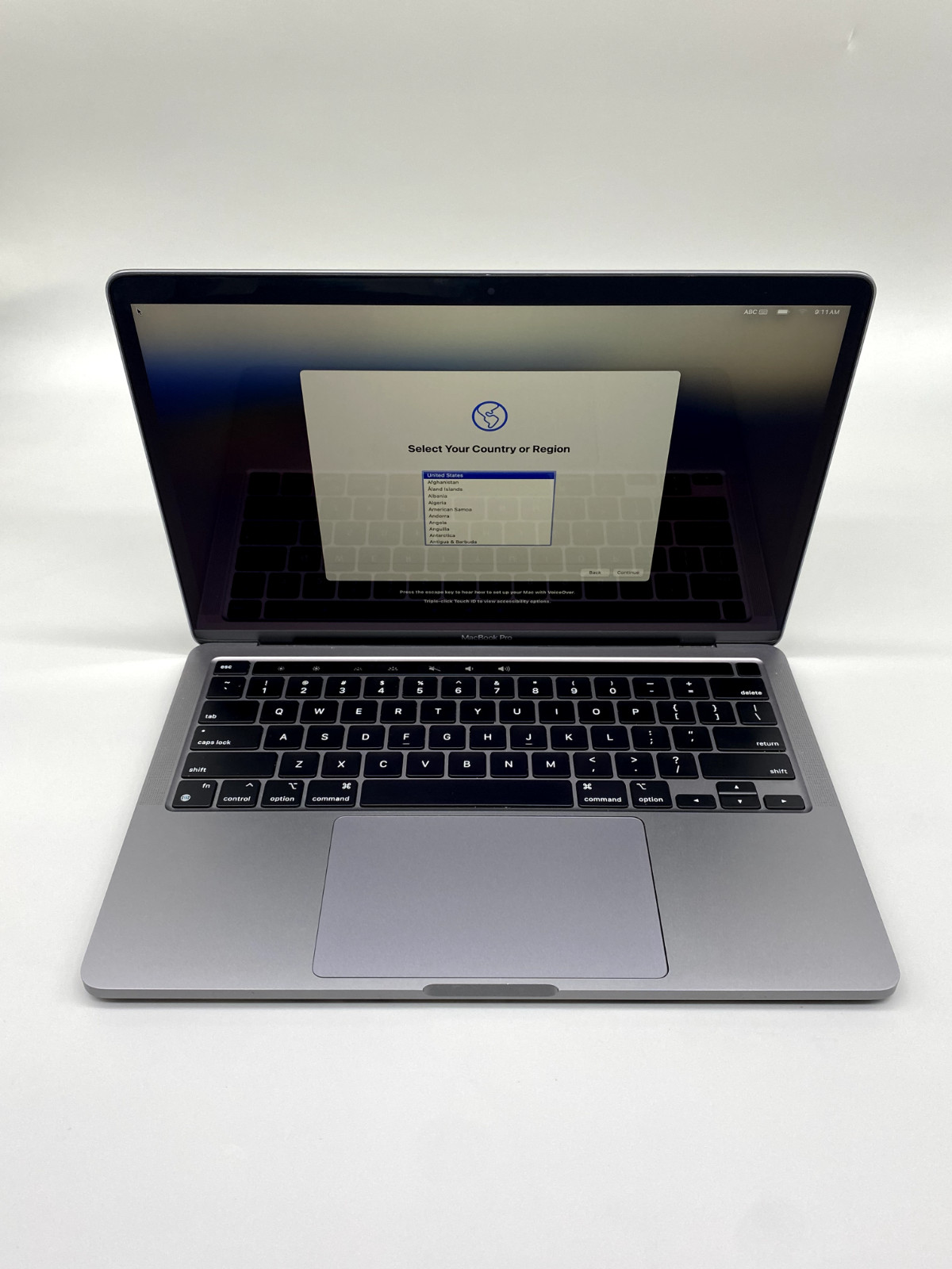 Apple MacBook Pro 13″ 2020 A2338 M1 3.2GHz 256GB SSD 8GB DDR4 Gray C/Dent/Stain