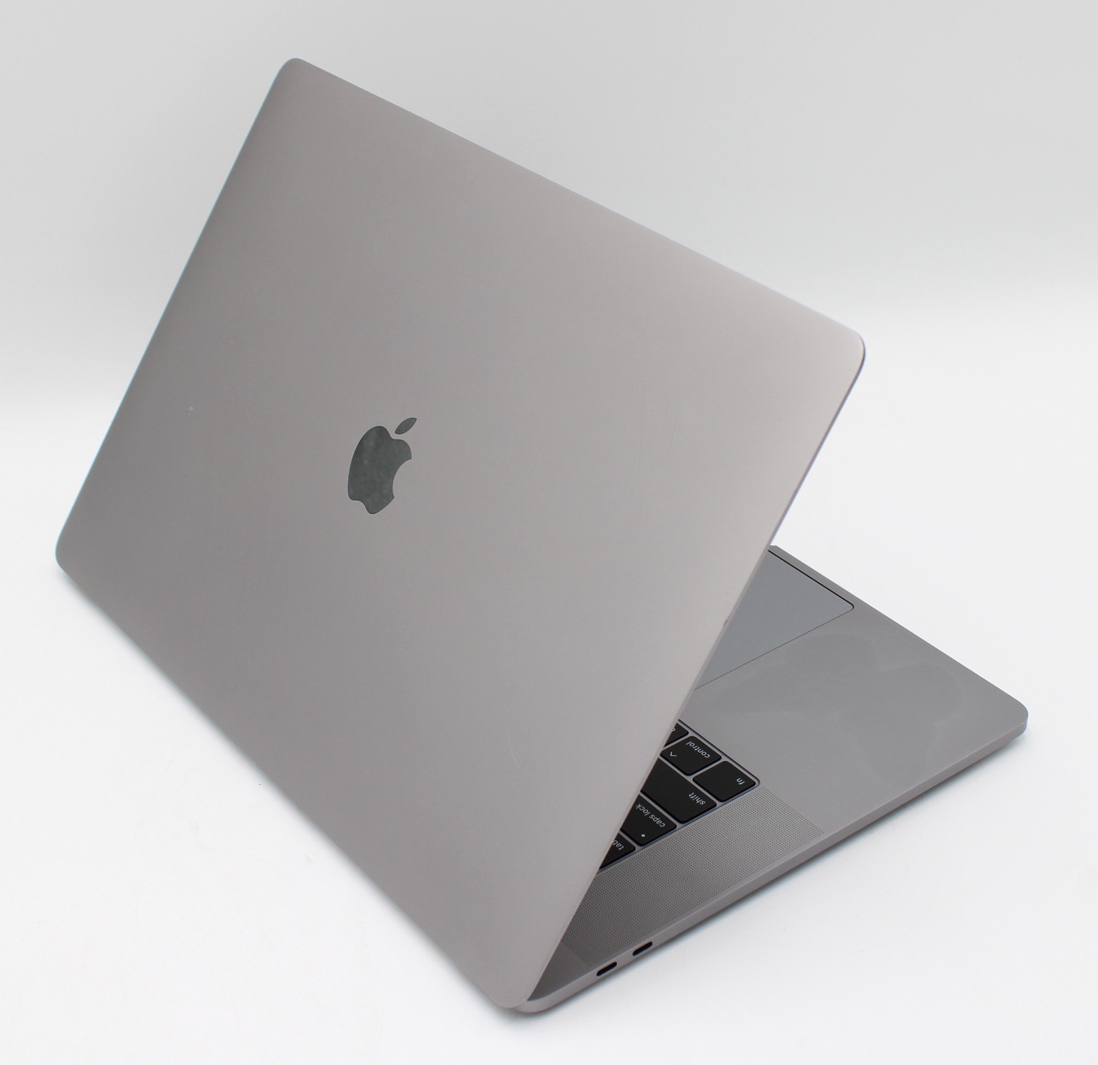 Apple MacBook Pro A1990 i7-8750H 16GB 256GB SSD -Sequoia *Low Battery Health*