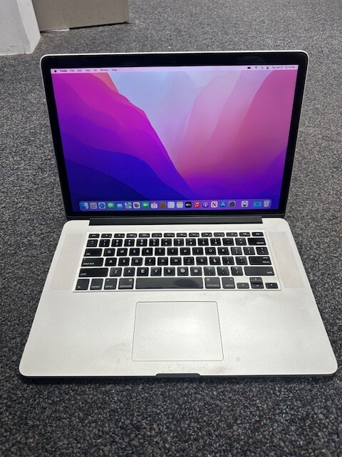 2015 Apple MacBook Pro 15″ Retina- 2.8ghz i7 -Choose Specs- Service Battery