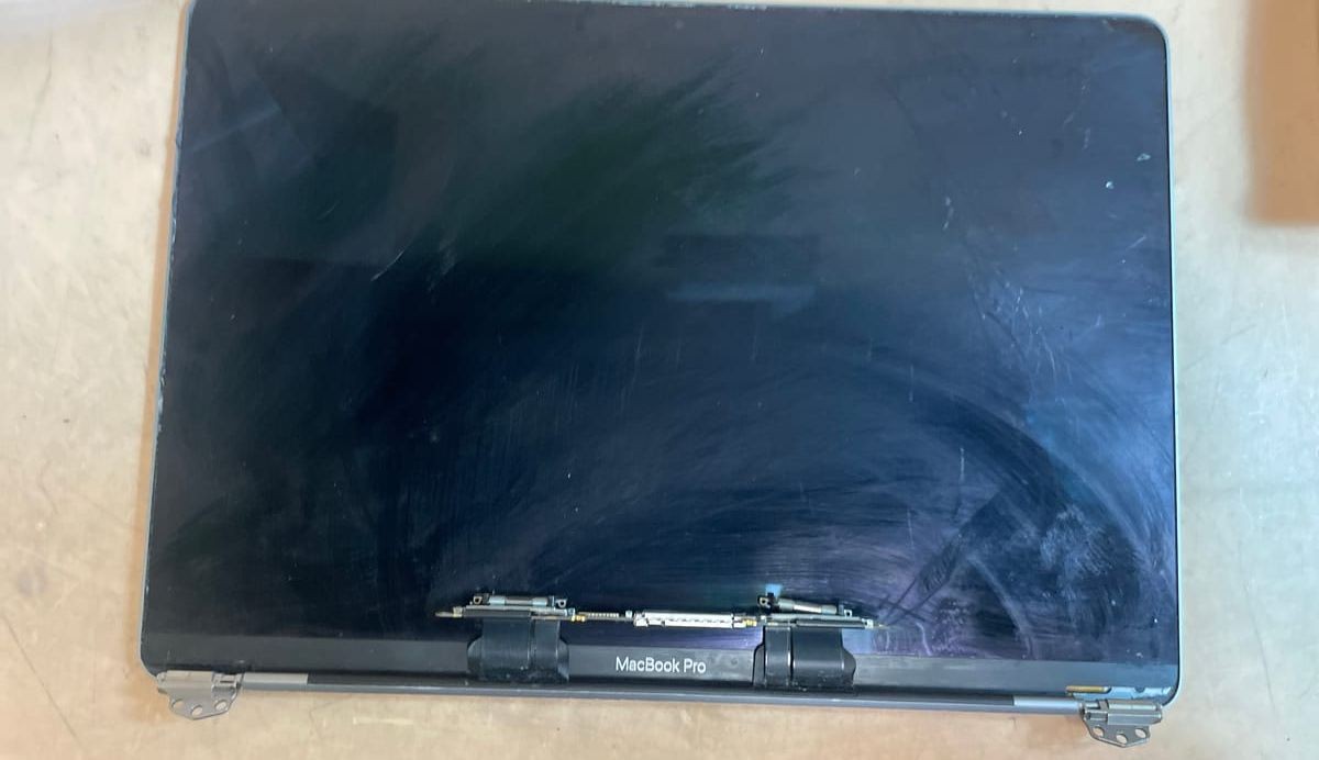 Apple MacBook Pro  2016-2020 13″ LCD Screen Display Assembly with Hinges