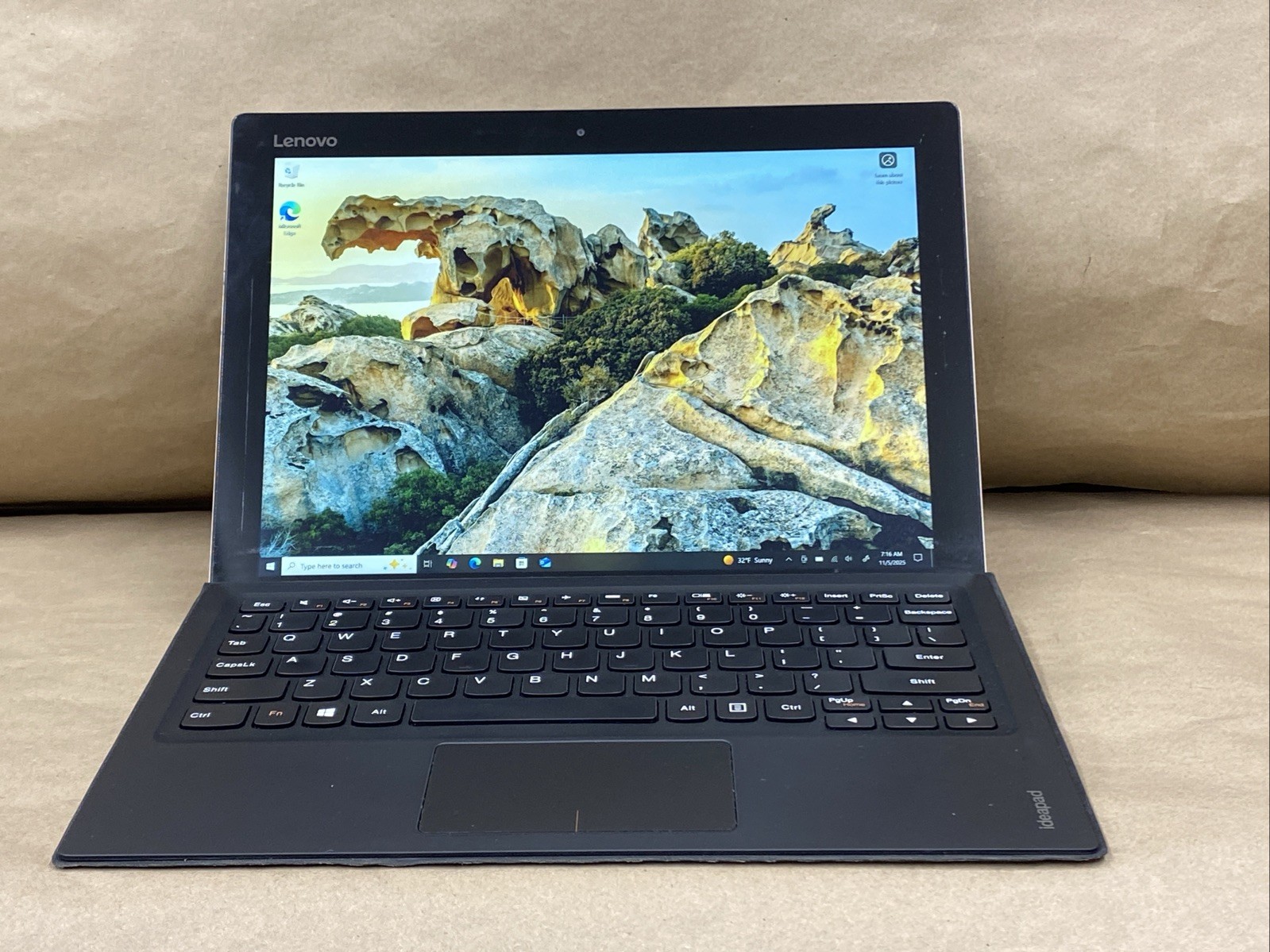 Lenovo Ideapad MIIX 700-12isk 80QL m5-6Y54 1.1 GHz 4GB RAM 128GB SSD Win 10 PRO