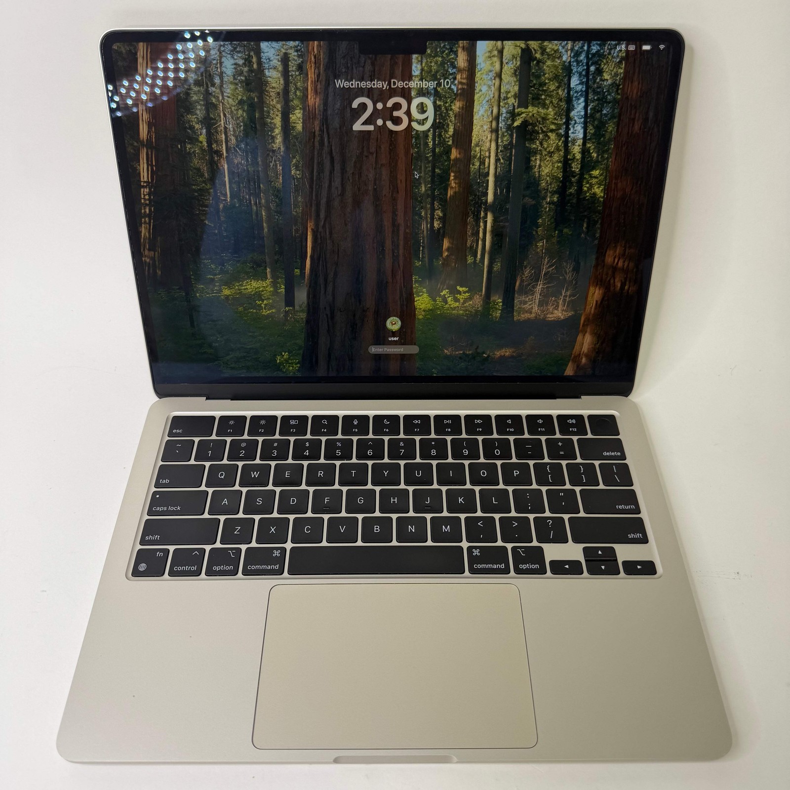 2022 Apple MacBook Air 13.6″ M2 8 Core 3.5GHz 8GB RAM 256GB SSD A2681