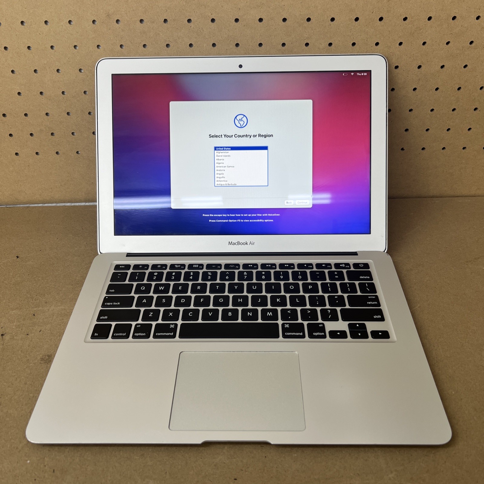 Apple MacBook Air 13.3” 2015 Intel Core i5-5250U 1.60 GHz 128 GB SSD 8GB RAM