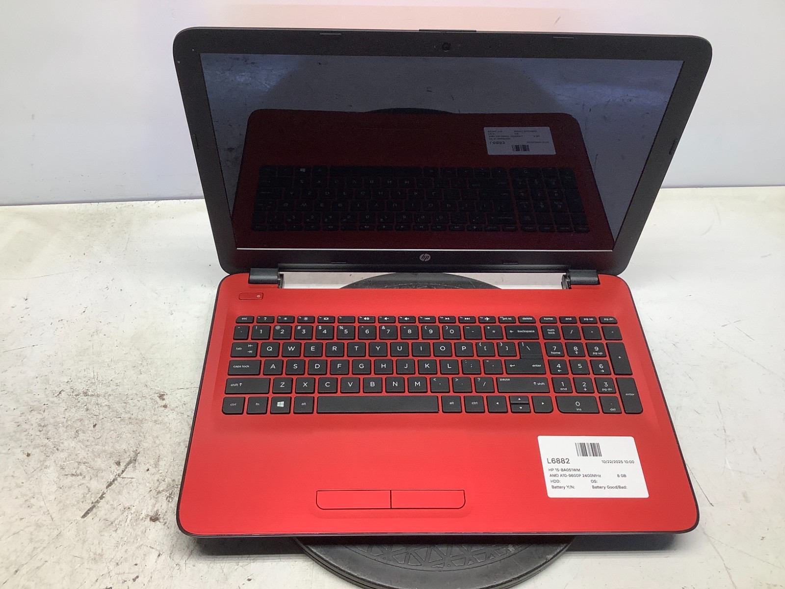 HP 15-BA051WM AMD A10-9600P 2400MHz 8 GB NO HDD